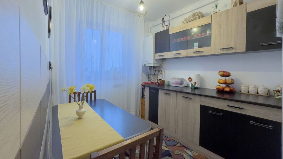 Apartament 2 camere decomandat, renovat,mobilat,utilat,centrala - Poză 3