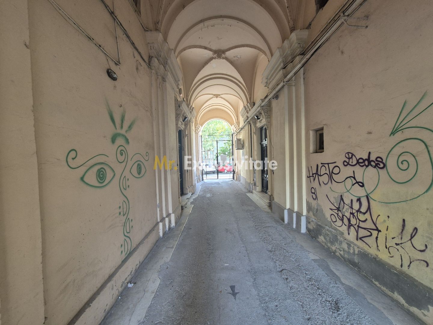 Apartament cu potențial situat pe strada Amzei. - Poză 21