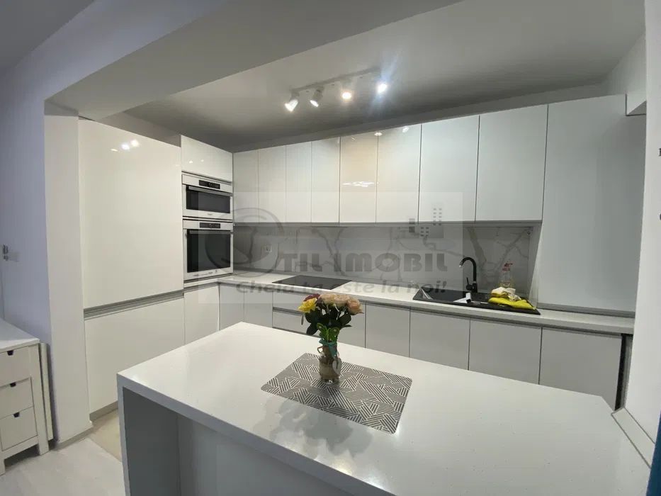 Apartament 2 camere Baza 3 -- 550 euro - Poză 1