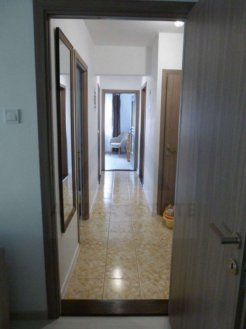 Apartament 3 camere prima inchiriere balcon inchis zona Vasile Aaron - Poză 8