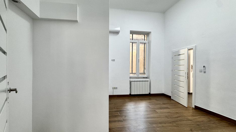 Spațiu birouri - renovat integral, etaj 1, in Piața Unirii - Poză 3