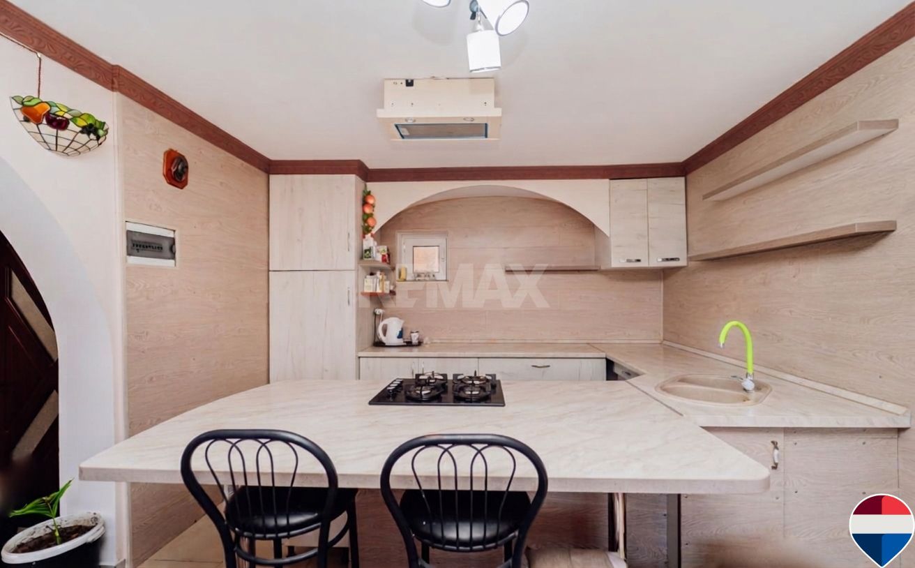 Casă de vânzare, Obileni, Hîncești ,185 m² ,16 ari, 2 garaje - Poză 7