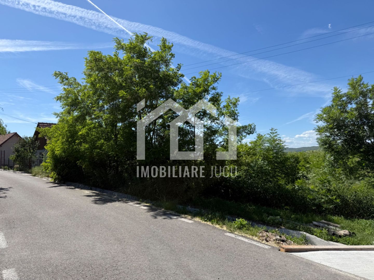 Teren intravilan construibil – 1.750 mp | Jucu de Sus - Poză 2