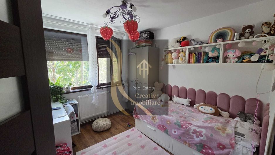 4 camere | 84 mp + boxă 5 mp | Centrală proprie | 2 băi | Etaj 3 4 | Metrou 5 min | Valea Argeșului - Poză 1