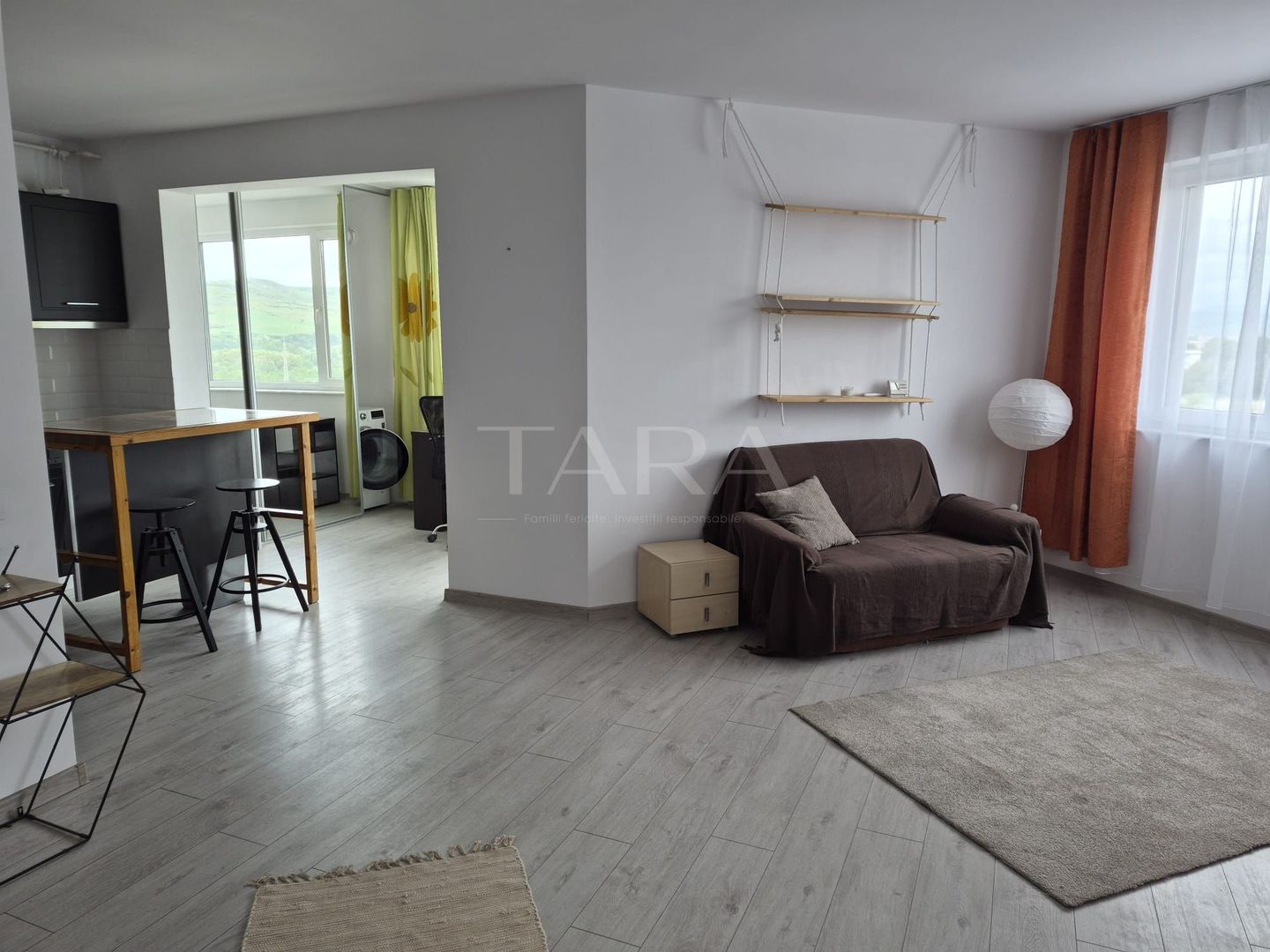 Apartament modern cu birou și panoramă deschisă – zona BMW. - Poză 9
