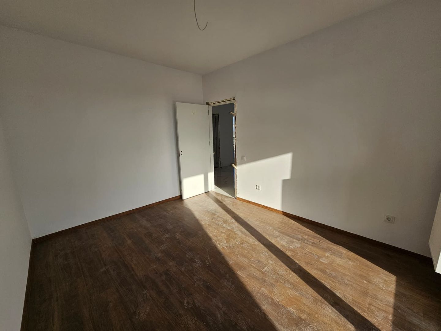 4 camere Gata de mutat -Loc de parcare bonus-Titan Pallady - Poză 5