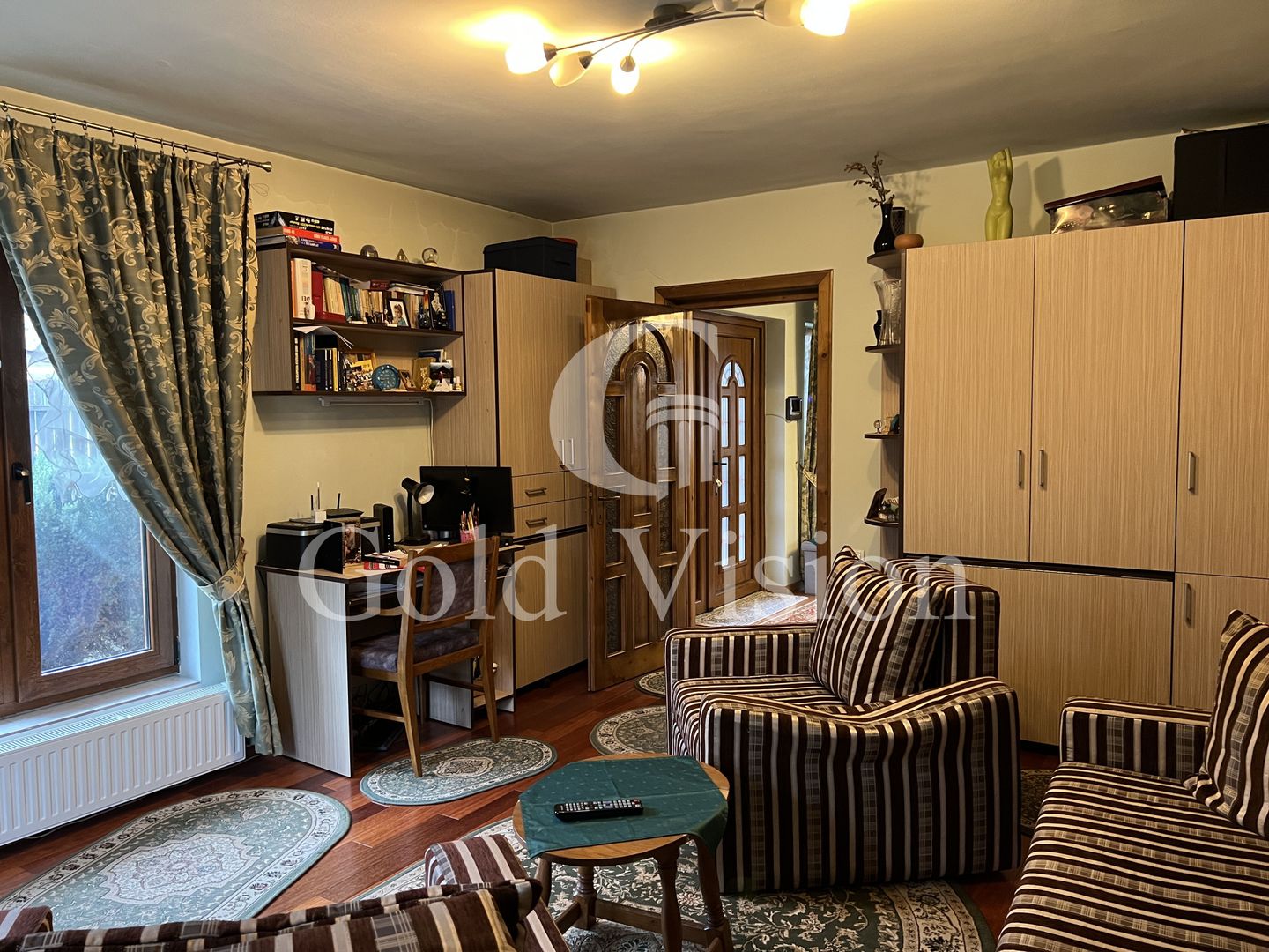 Casă cu 5 camere + anexă cu garaj, mobilată complet, str. Gh. Șincai - Poză 3