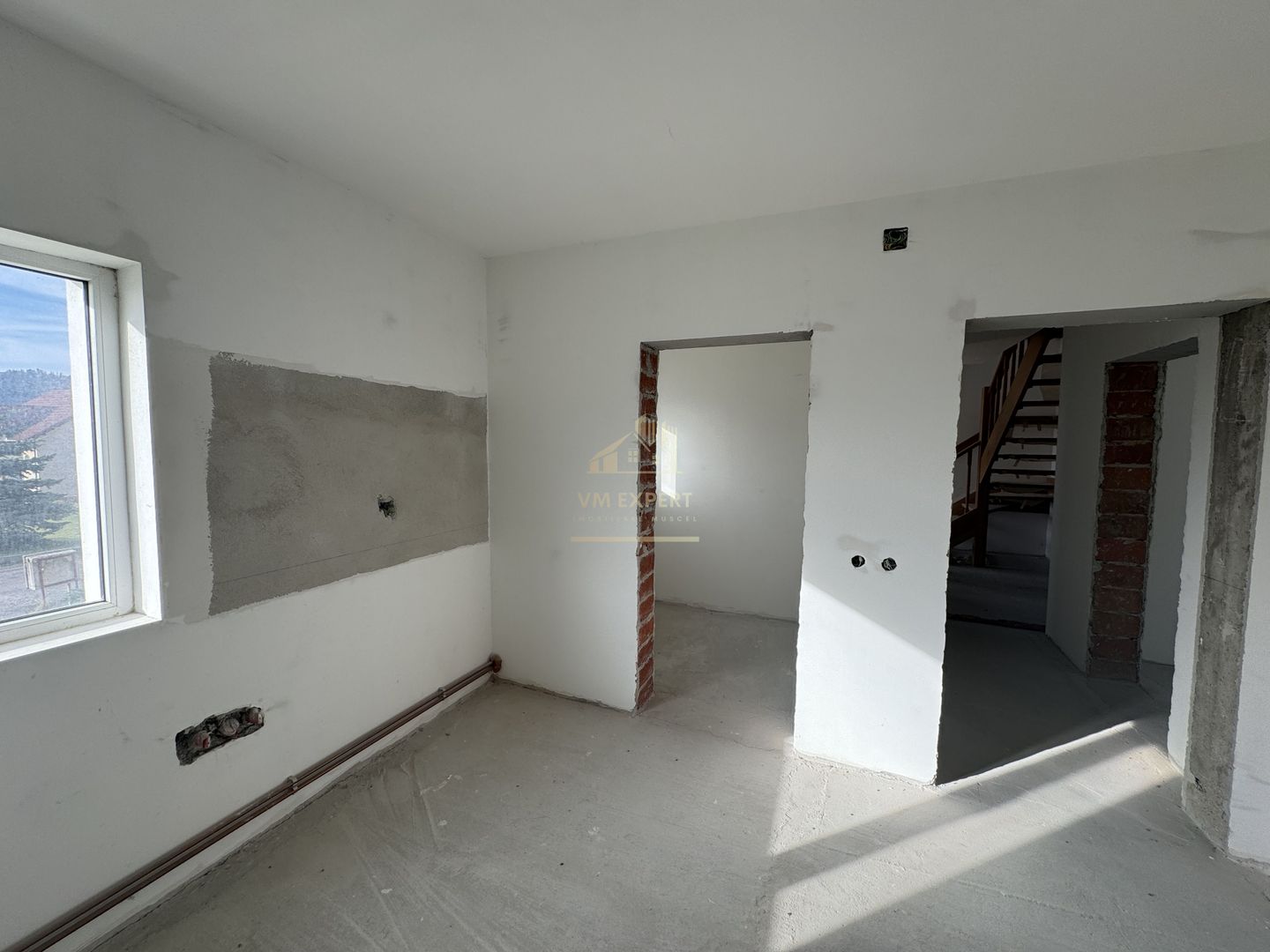 VILA 5 CAMERE,TEREN 560 MP, CAMPULUNG, ARGES - Poză 16