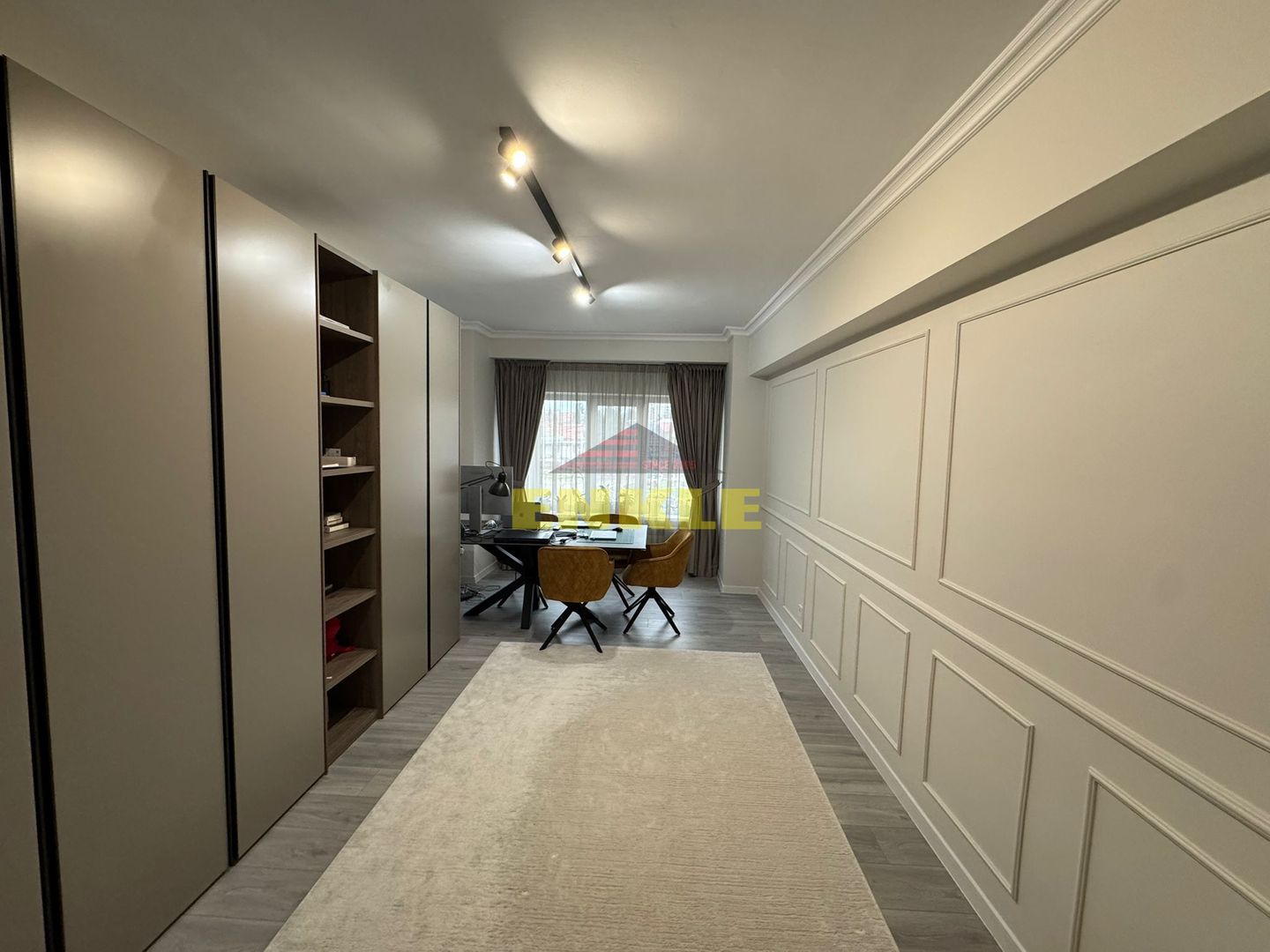 De vânzare – Apartament 4 camere, 102 mp, zona Bazar - Poză 13