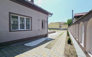 Casa individuala de vanzare, Lipoveni - Poză 2