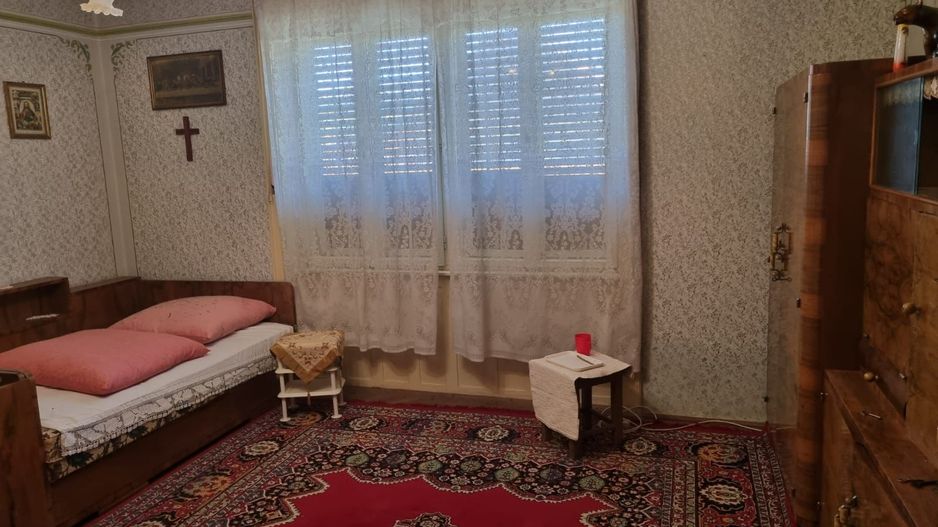 De vanzare casa cu 3 camere in Ciresu - Poză 10