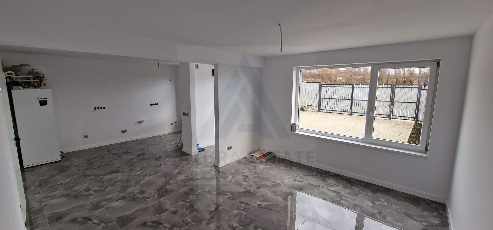 Casa moderna la cheie 5 camere 2 bai 120 mp utili si curte in Cristian - Poză 3