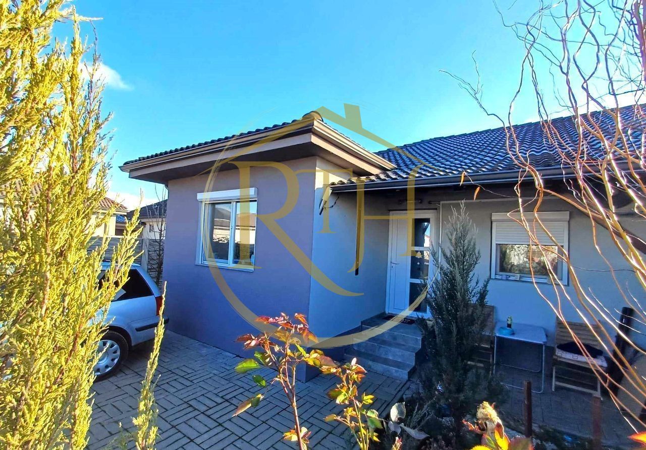 Oferim spre vanzare 1/ 2 Duplex mobilat si utilat in Mosnita Veche! - Poză 7