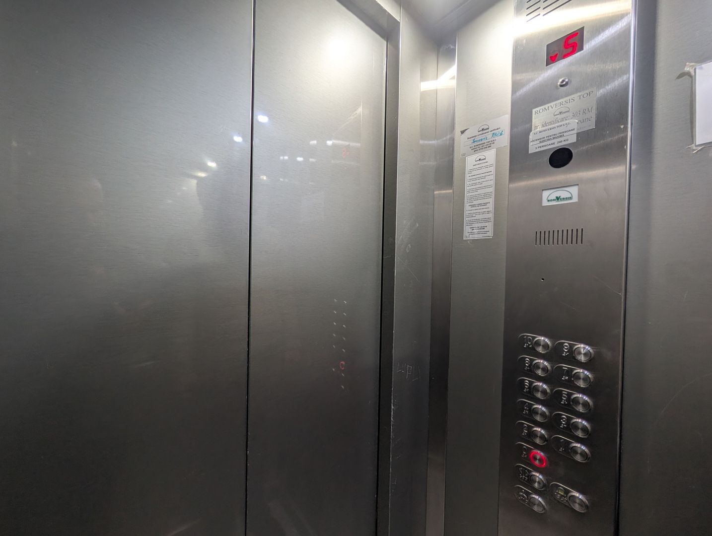 3 Camere Giulești, 60mp, Vedere Panoramică, Total de Renovat - Poză 23