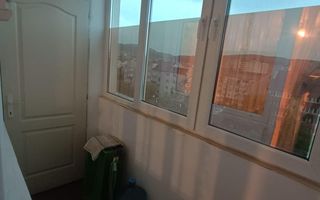 Apartament 4 camere - finisat- lift nou- Zona Lama- Ocazie! - Poză 9