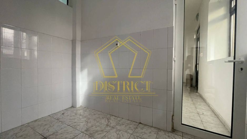 Spatiu comercial in stare buna | Mehala | - Poză 6