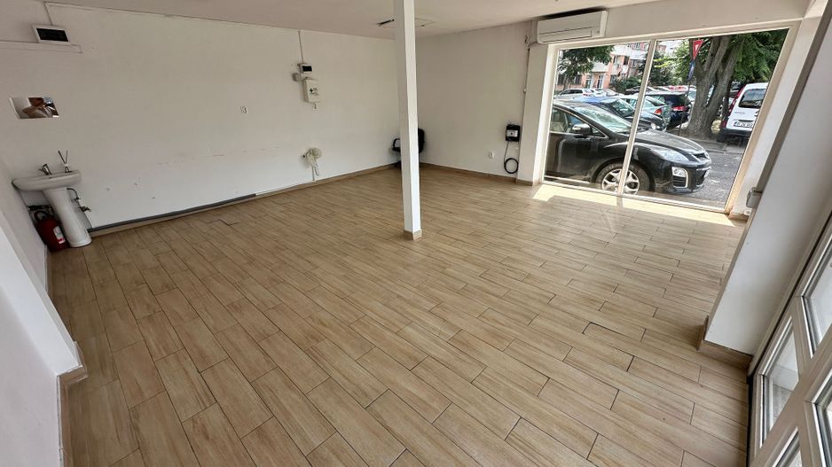 Spatiu Stradal 38mp Calea Rahovei Viilor Progresului Jumbo Mall Birou - Poză 1