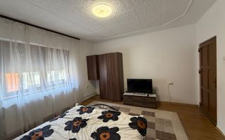 Casă de vânzare în centrul Rășinariului - COMISION 0% - Poză 14