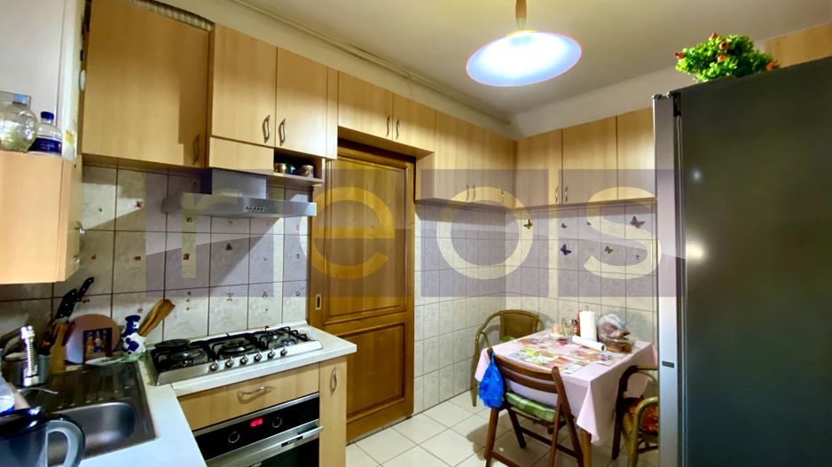 DE VANZARE 3 CAMERE 100 MP | BOXA 10 MP | SEBASTIAN | VULCAN CENTER - Poză 13