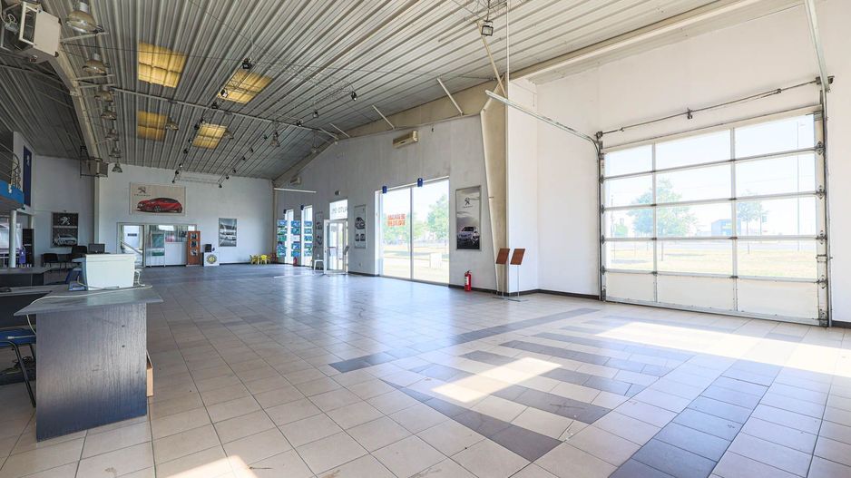 Reprezentanță auto de vânzare – Arad, Zona Industrială Micalaca Est - Poză 6