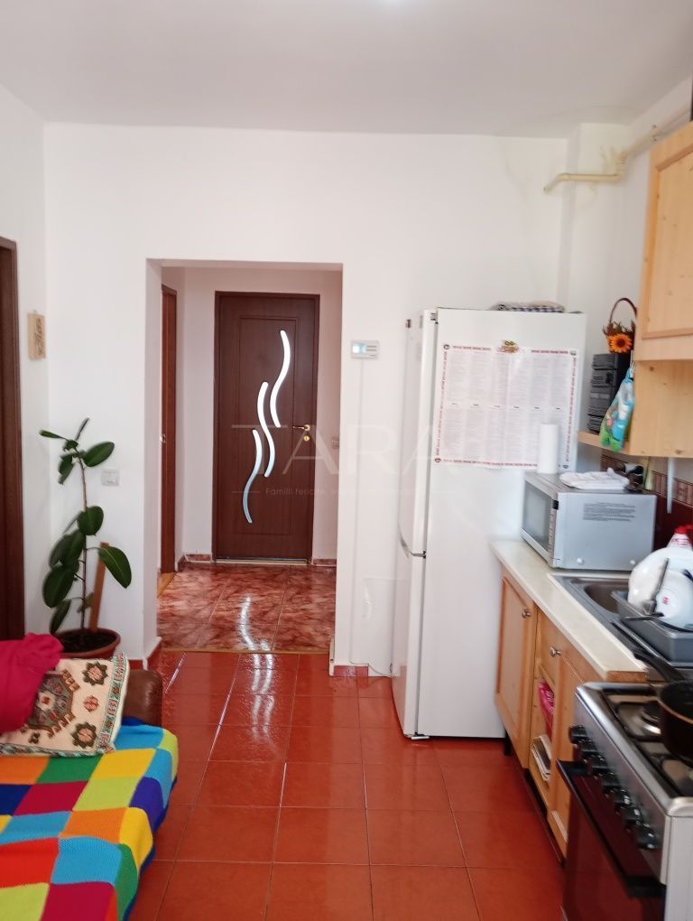 Apartament modern cu 2 camere decomandate in zona centrala Floresti. - Poză 3