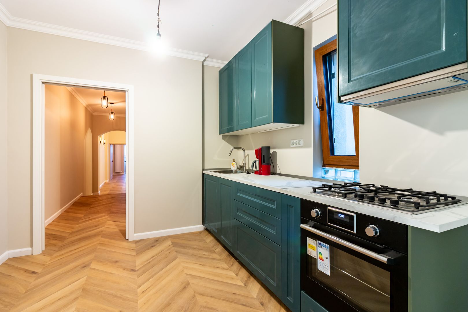 Închiriere 3 camere de lux în vilă, Intrarea în Parcul Carol, 90 mp - Poză 1
