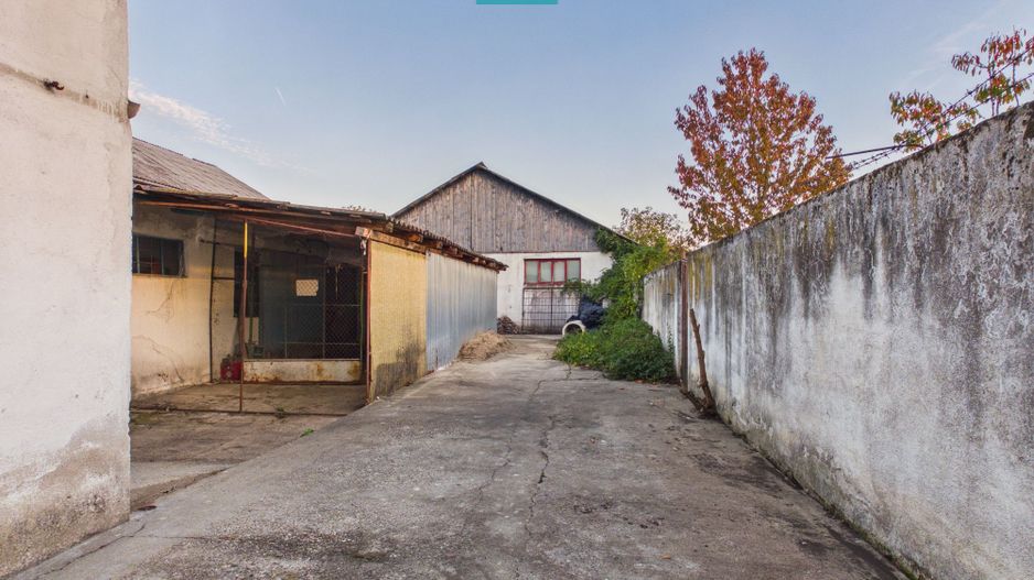 Proprietate impresionantă Sântana - 3500 mp utili - Poză 31
