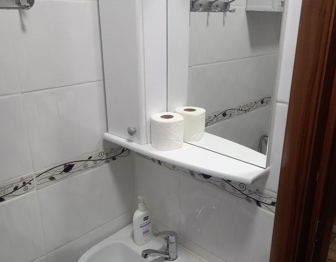 Închiriez apartament 2 camere, Decebal, mobilat, parter - Poză 9