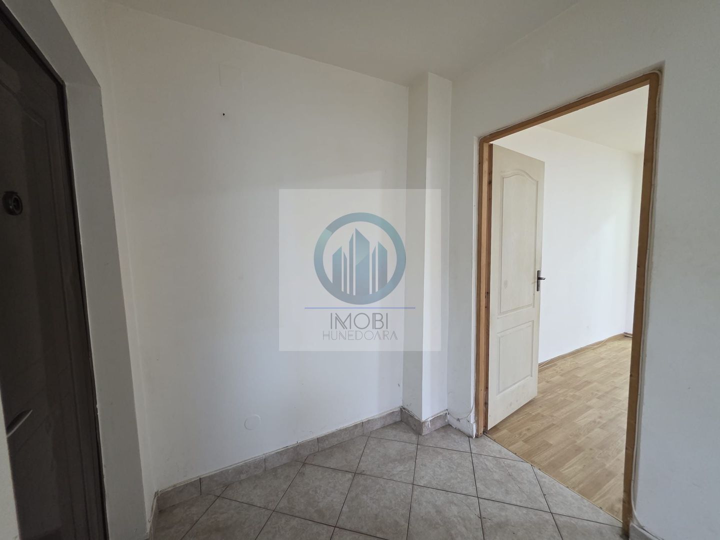 Apartament 2 camere de vanzare parter SU 51 Deva Al. Constructorilor - Poză 8