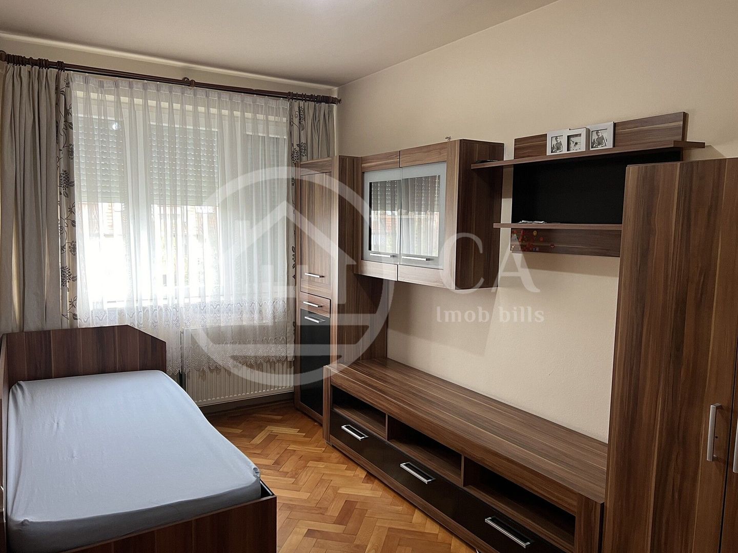 Apartament cu 3 camere de inchiriat in zona Cantermir Oradea - Poză 8