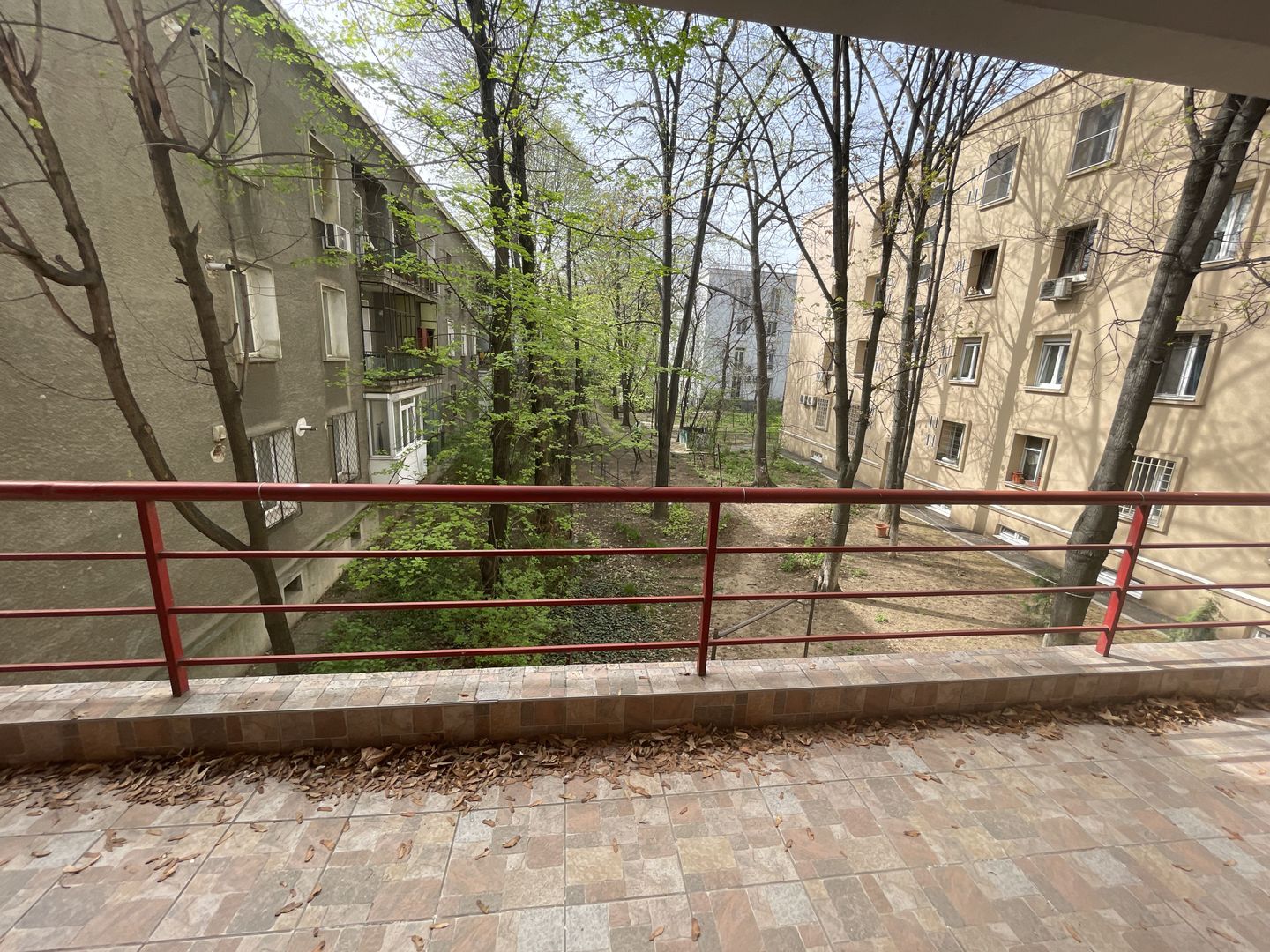 APARTAMENT SPATIOS CU 3 CAMERE IN ZONA COMPOZITORI FLOREASCA - Poză 25