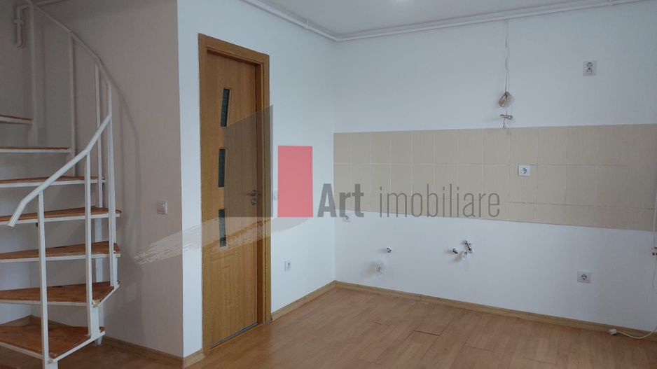 Apartamentul "BARRUKO" , P-ta Resita, liniste, verdeata, BLOC REABILITAT - Poză 2
