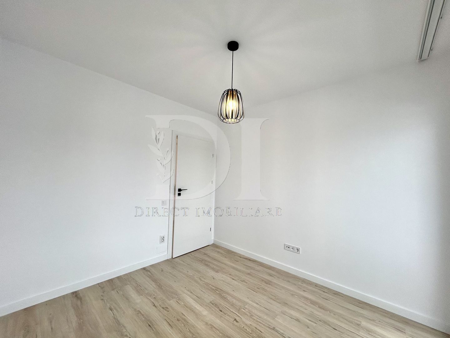 Apartament 2 camere de vanzare/ Zona Terra / Floresti - Poză 4