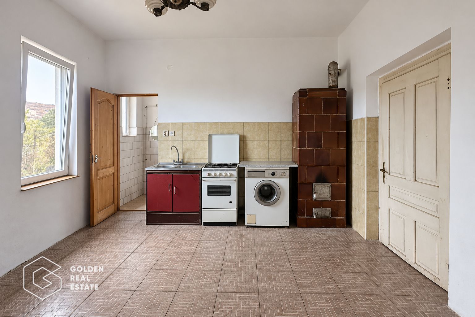 Casa solida cu teren intravilan de 1.555 mp, Sebis, jud. Arad - Poză 11