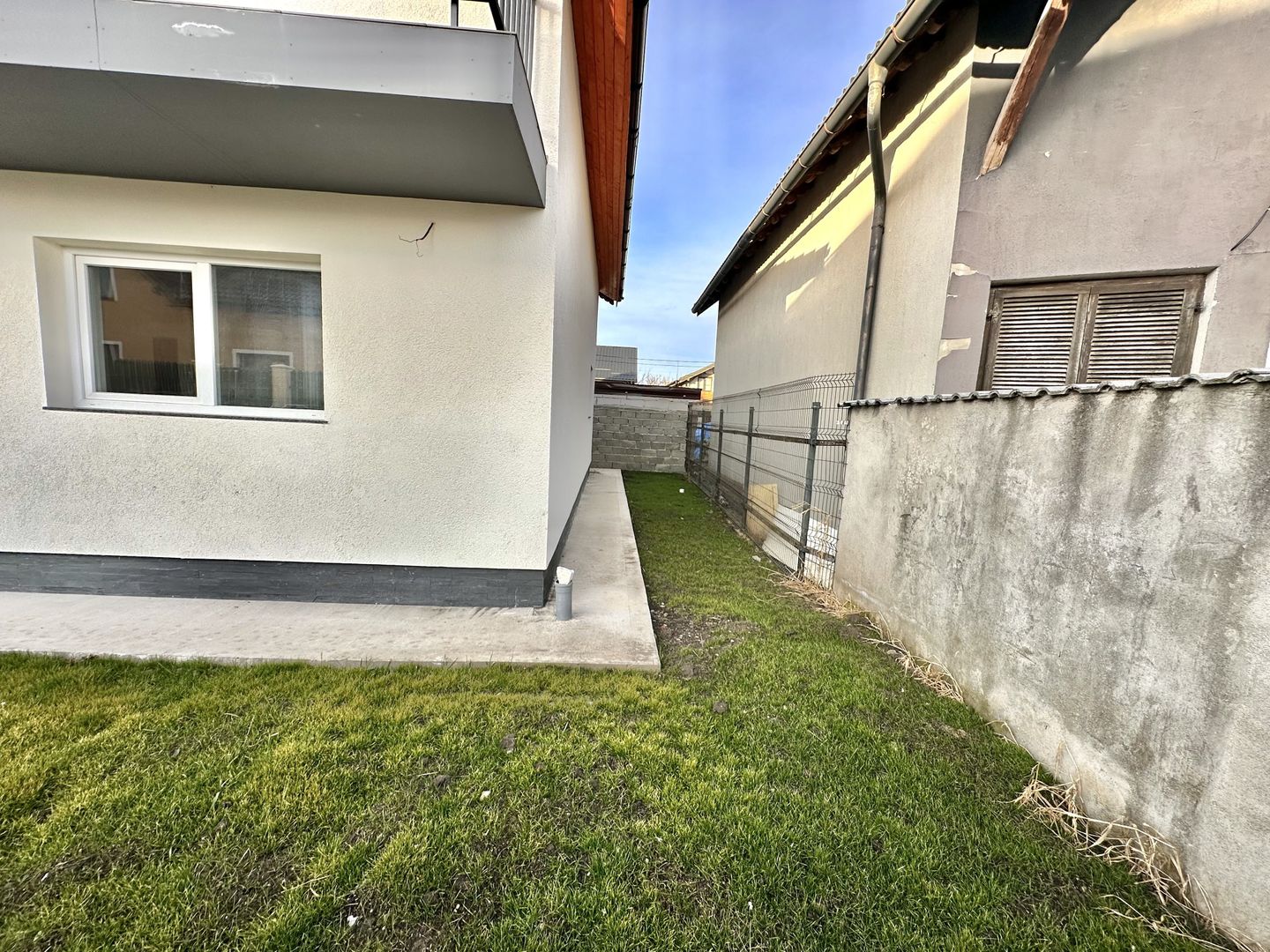 Casă individuală de vanzare  cu garaj și curte proprie – Hălchiu - Poză 31