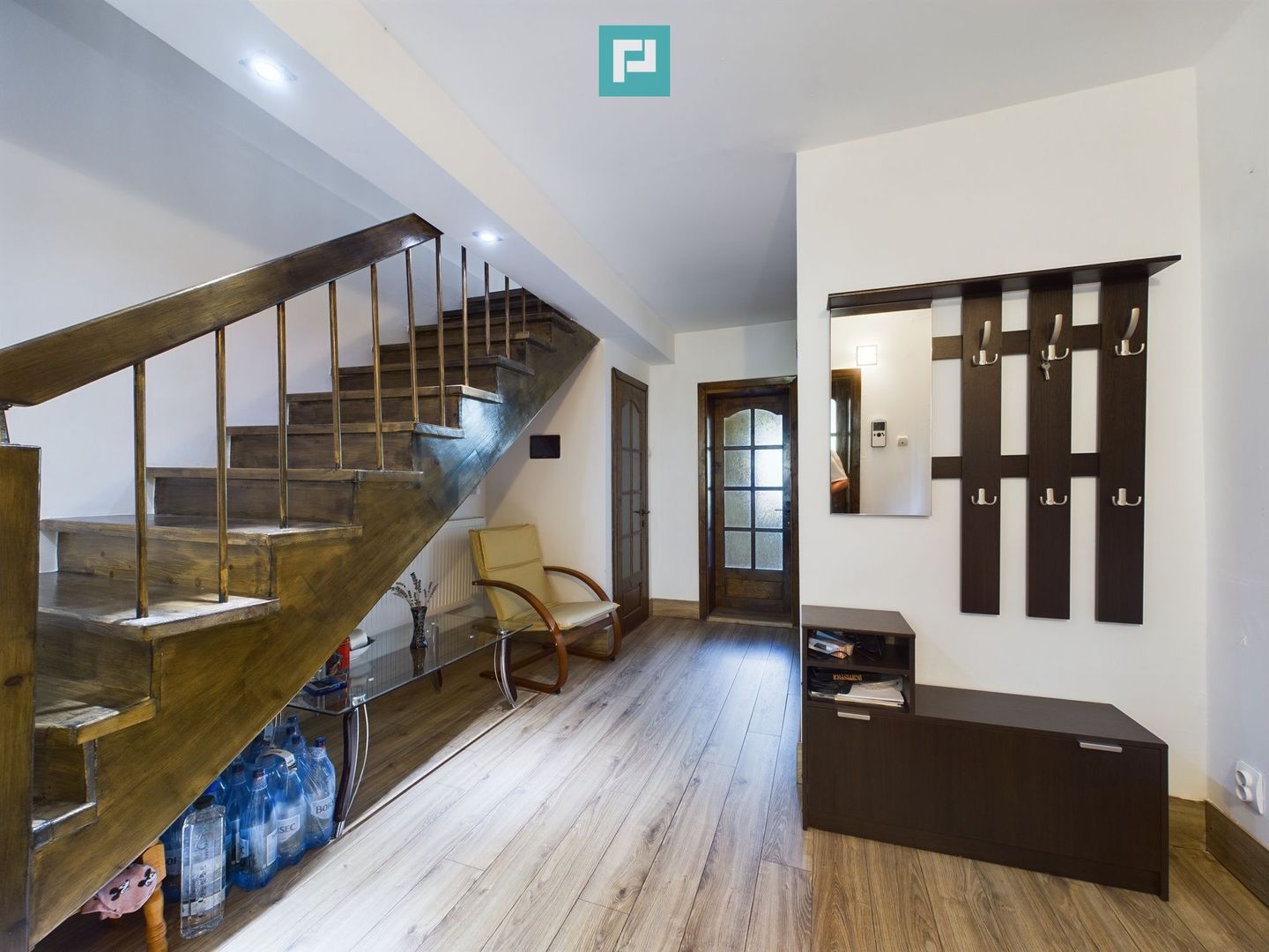 Casă ideală pentru familie extinsă în zona Crișan - Poză 2