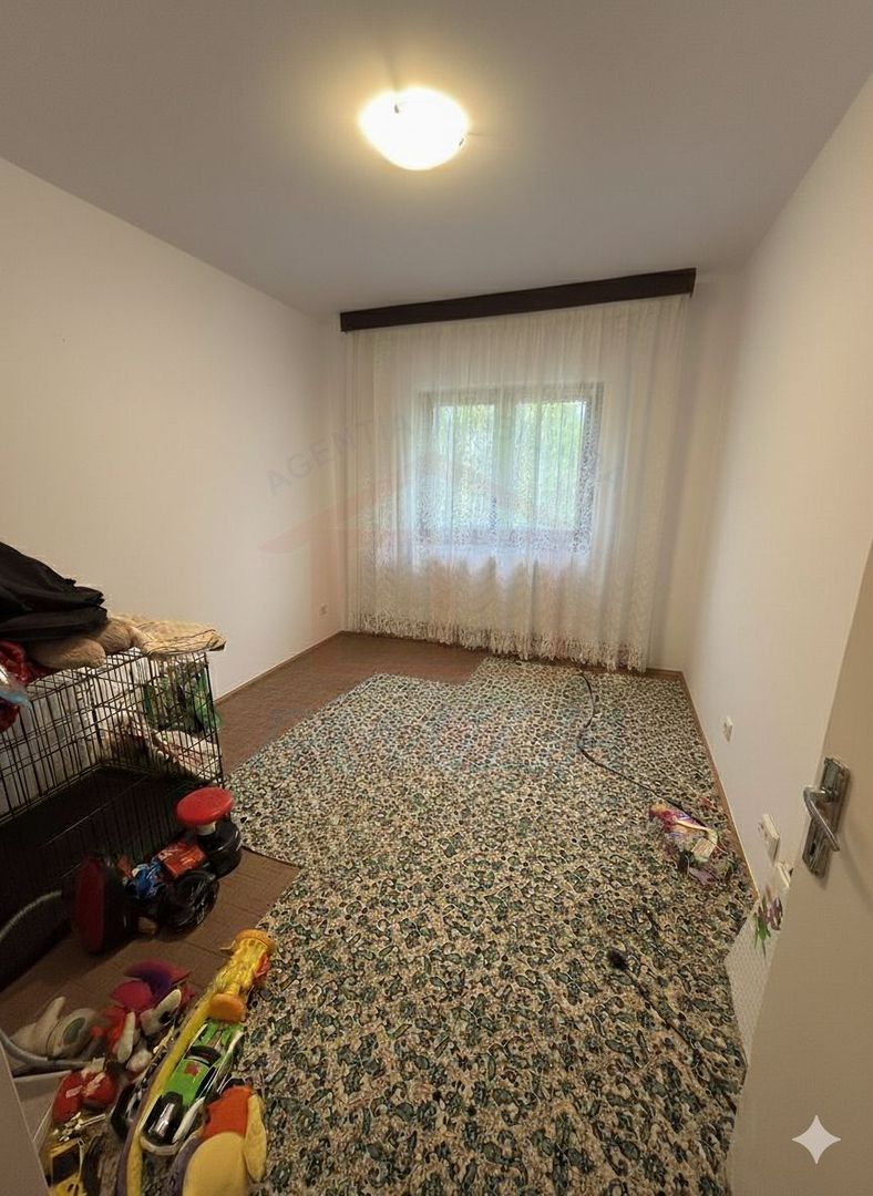 Apartament 3 camere decomandate, etaj 2 – zona Piata Centrala - Poză 3