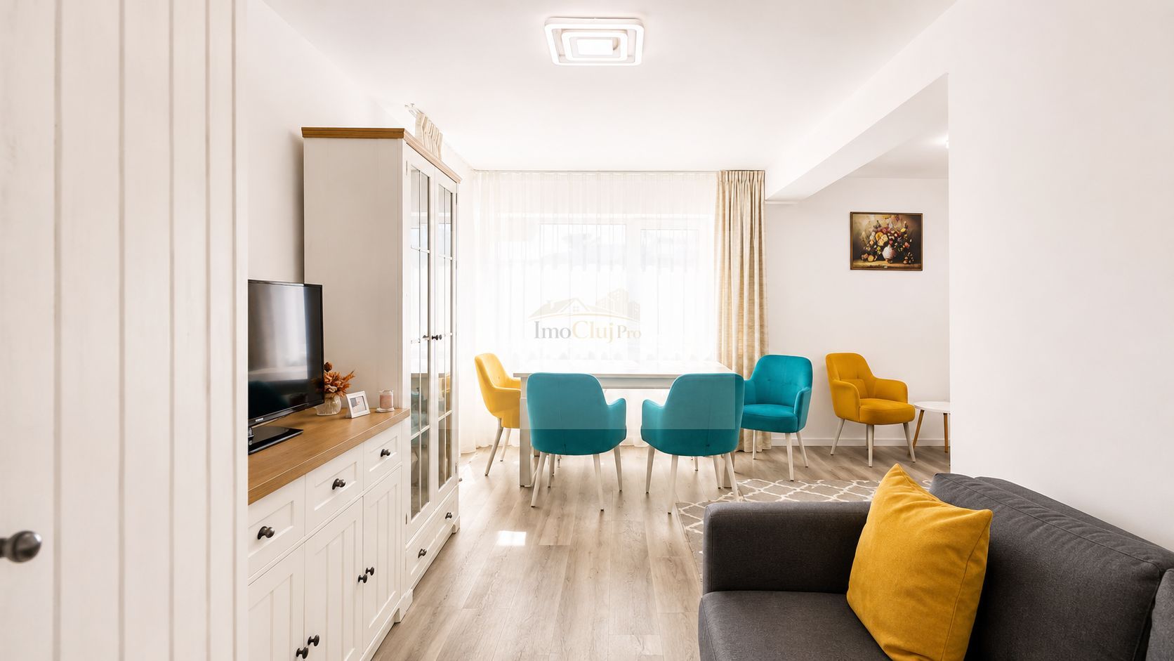 Vânzare apartament 2 camere, decomandat, etaj 1, tip vilă, parcare - Poză 1