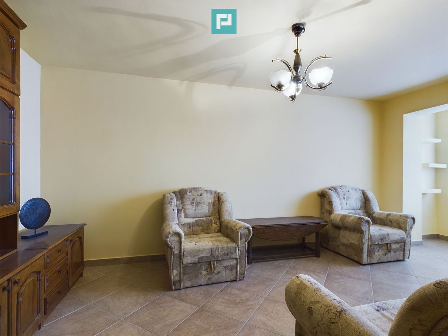 Apartament cu 3 camere, etaj intermediar - Poză 4