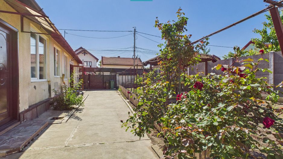 Casă cu 4 camere în Pârneava - Poză 1