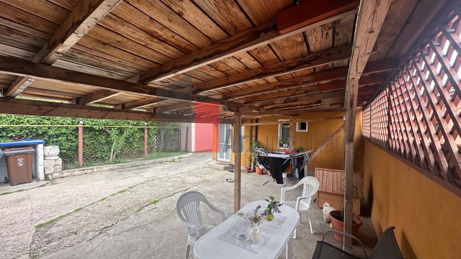 Casă Primitoare pentru Familii – Oferă Spațiu și Confort - Poză 2