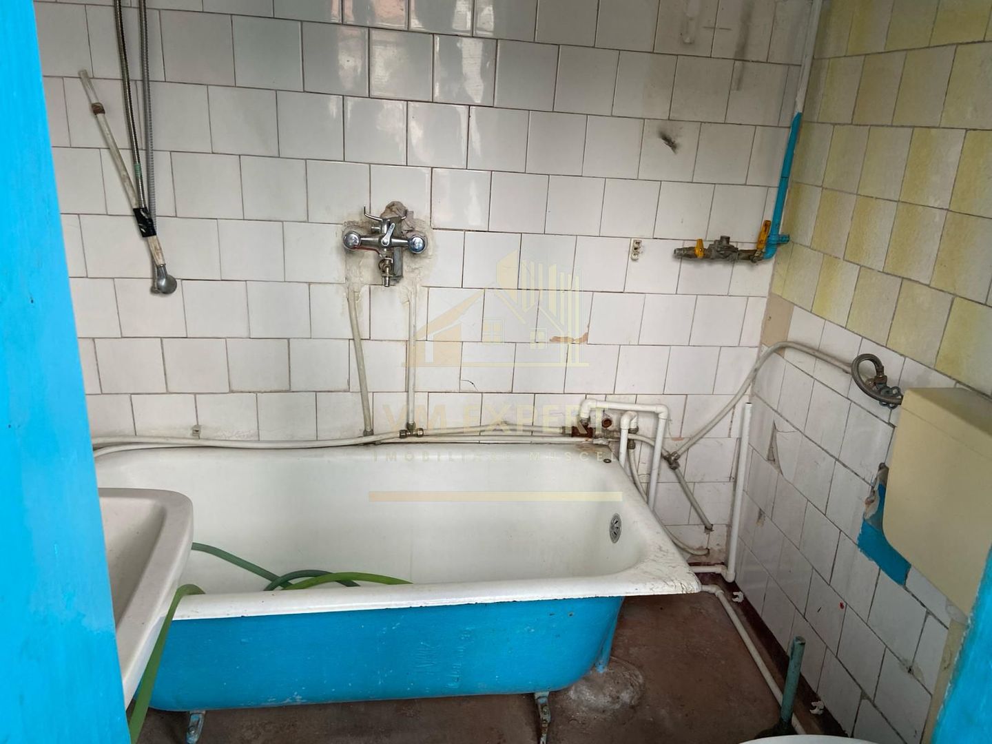 VILA 7 CAMERE, TEREN 337 MP, CENTRU CAMPULUNG - Poză 11