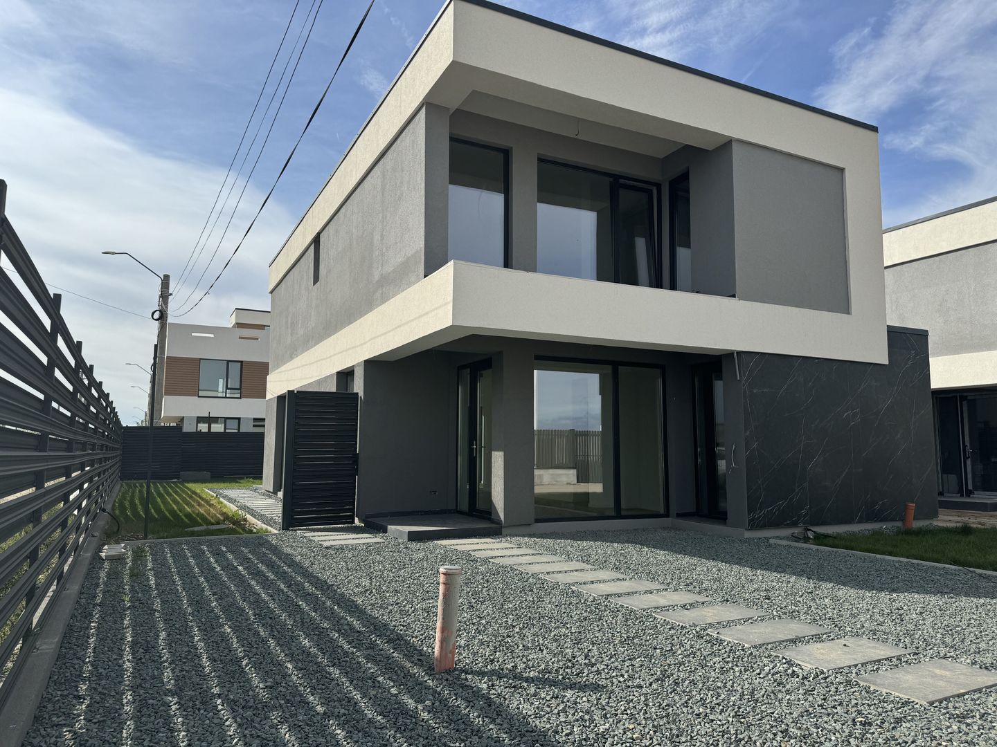 Ultima vila PREMIUM 5 camere Tunari, acces PIPERA, 350 m2 curte - Poză 2