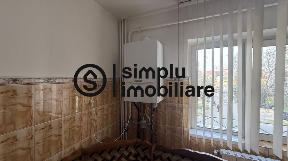 3 decomandate, etaj 2/4, centrala termica, Rovine - 157 000 Euro - Poză 17