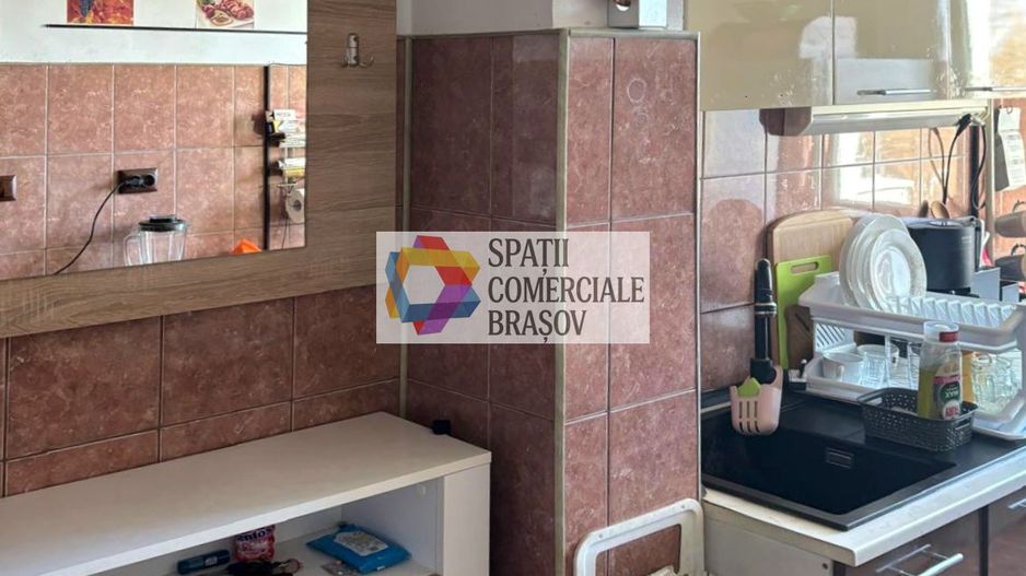 Apartament cu doua camere, zona Astra - Saturn, 50 mp - Poză 11
