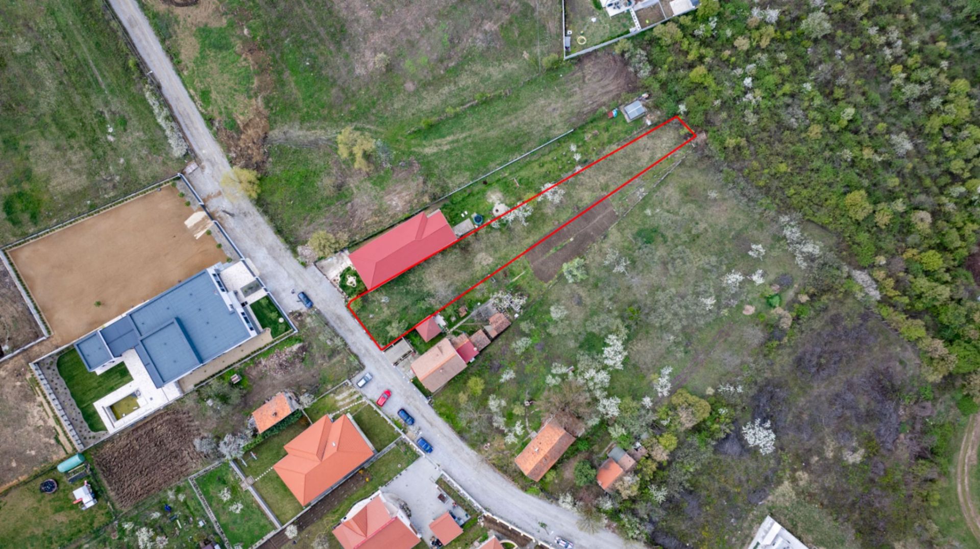 TEREN INTRAVILAN 1080MP STR.RASPANTIILOR / COLINELOR - Poză 7