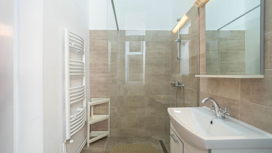 Închiriere apartament ultracentral cu parcare privată | 97 mp, - Poză 3