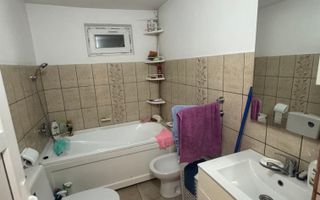 Casă primitoare, excelent poziționată, ideală pentru o familie! - Poză 4