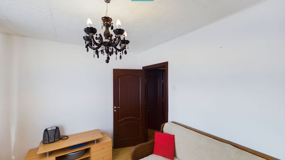 Apartament cu 3 camere zona Lebăda - Poză 1