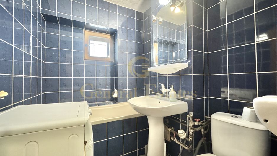 Spre Vânzare apartament cu 3 camere, în Centru, Păcurari - Poză 9